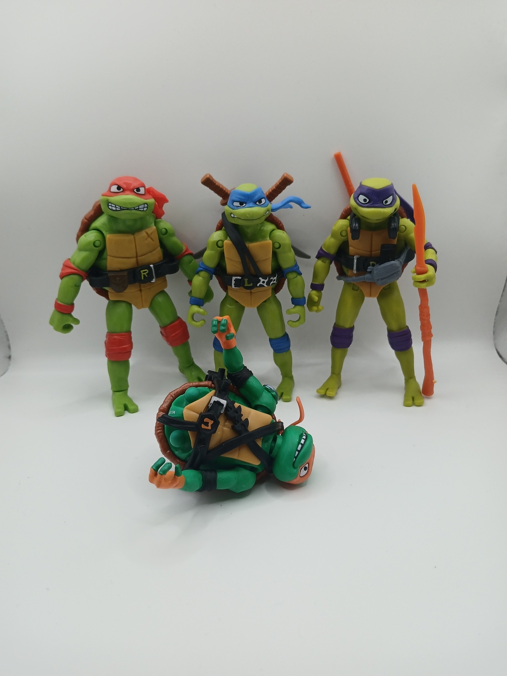 Teenage Mutant Ninja Turtles:‎ Mutant Mayhem Basic Figure Turtle Bundle/AS IS